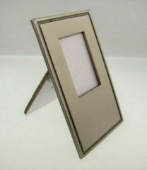 SILVER GUNMETAL RECTANGLE 1×1.5″ PICTURE ENGRAVEBALE 3.5″ FRAME L28