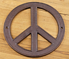 Cast Iron Hippie PEACE Sign Large Wall Plaque Wall Door Decor 8″ Piece Rustic