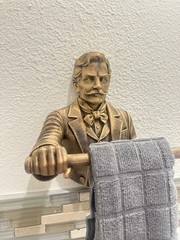 Victorian Gentleman Butler Hand Towel Holder Wall Mount Antique Bathroom Decor