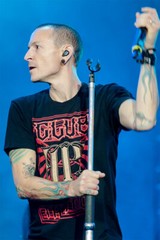 Chester Bennington Rock Music Songwriter Print Wall Art Home – POSTER 20×30