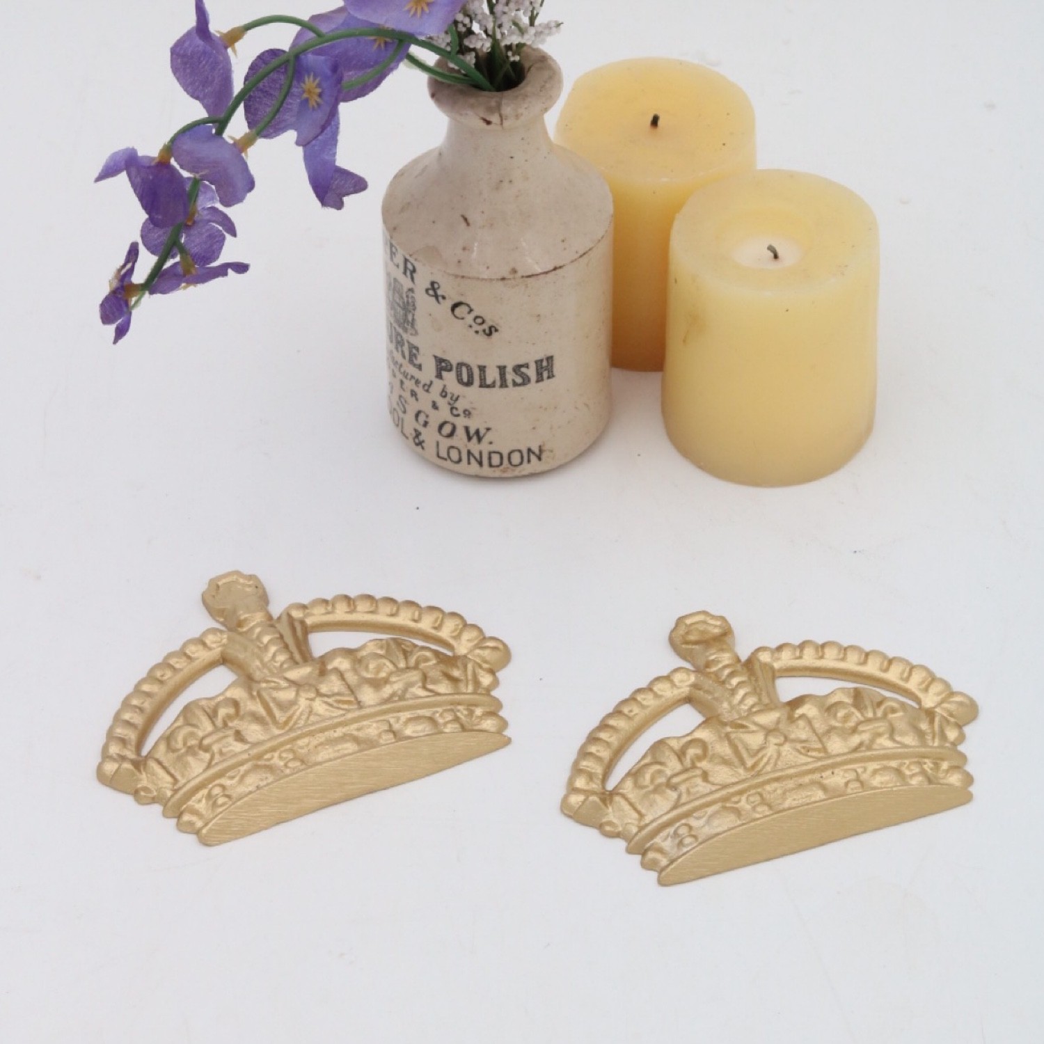 English Phone Booth Emblem Gold or Red Royal Crown Box Set of Two gallery