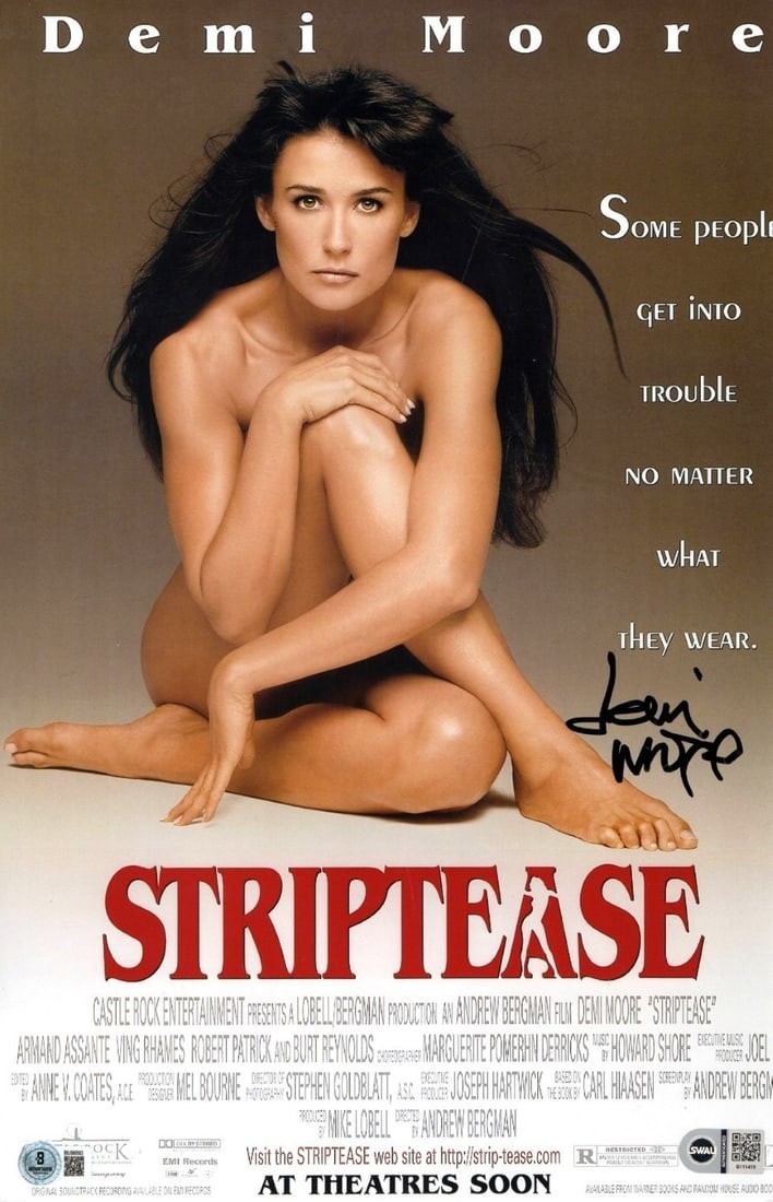 Poster Photograph Hand-Signed by Demi Moore – Beckett Authenticated Celebrity gallery