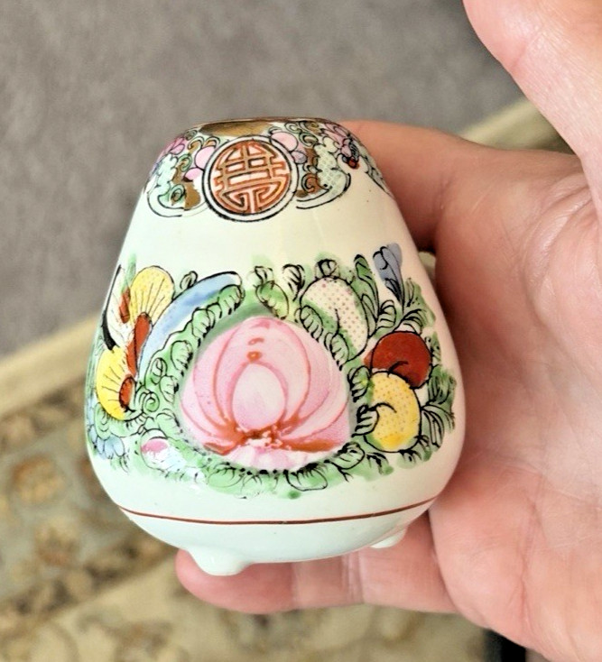 Chinese Nian Qian Zhi Long Miniature Hand Painted Small Porcelain Vase 3" gallery
